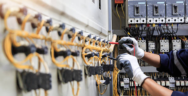 Professional Electrician technician working in Glenarden, MD